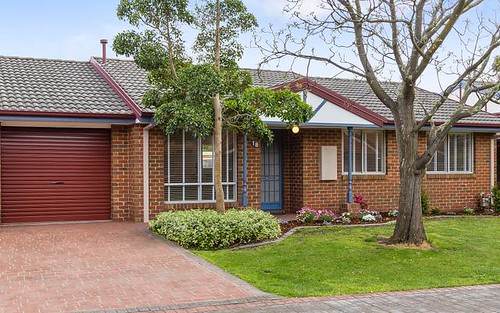 18 Enfield Pl, Forest Hill VIC 3131