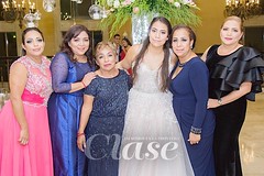 Alejandra Contreras celebró sus XV años