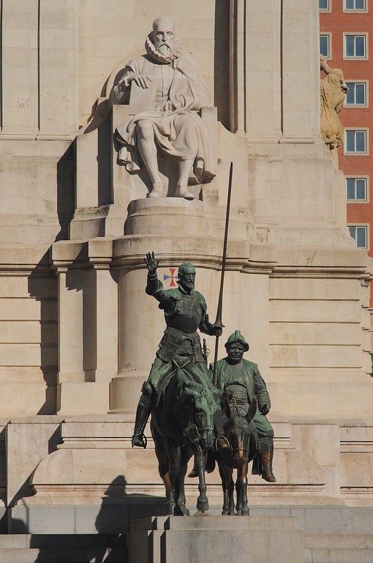 Monumento Cervantes<br/>© <a href="https://flickr.com/people/53491281@N00" target="_blank" rel="nofollow">53491281@N00</a> (<a href="https://flickr.com/photo.gne?id=27279208059" target="_blank" rel="nofollow">Flickr</a>)