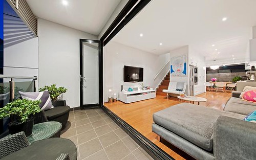 12 Barries Pl, Clifton Hill VIC 3068