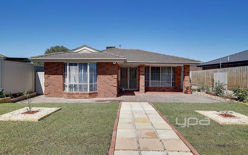 10 Woods Cl, Meadow Heights VIC 3048