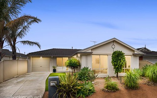 15 Dalkeith Dr, Point Cook VIC 3030