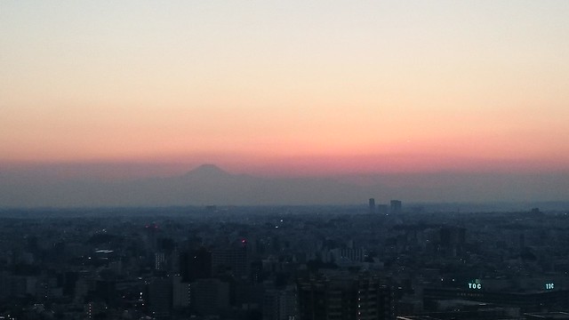 まず、富士山が見える階はブライトコアは見...