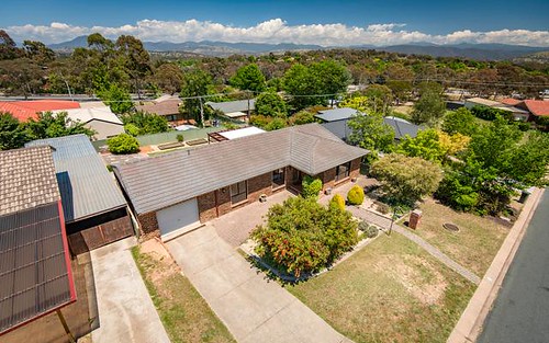 11 Middleton Circuit, Gowrie ACT