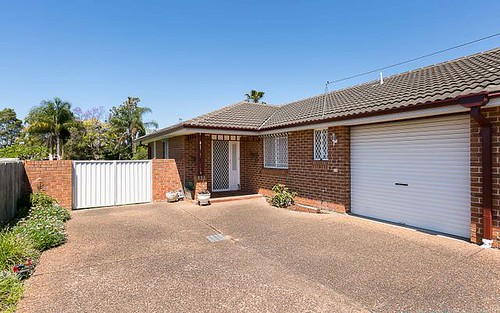 2/1 Japonica Cl, Lake Haven NSW 2263
