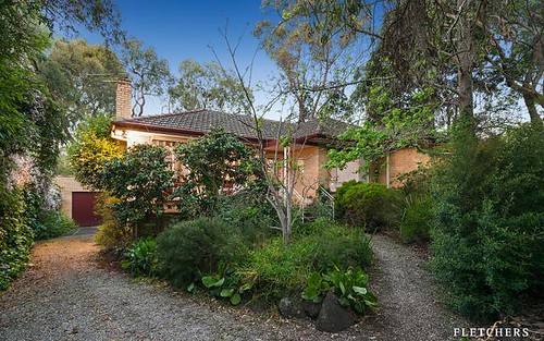 27 Deanswood Rd, Forest Hill VIC 3131