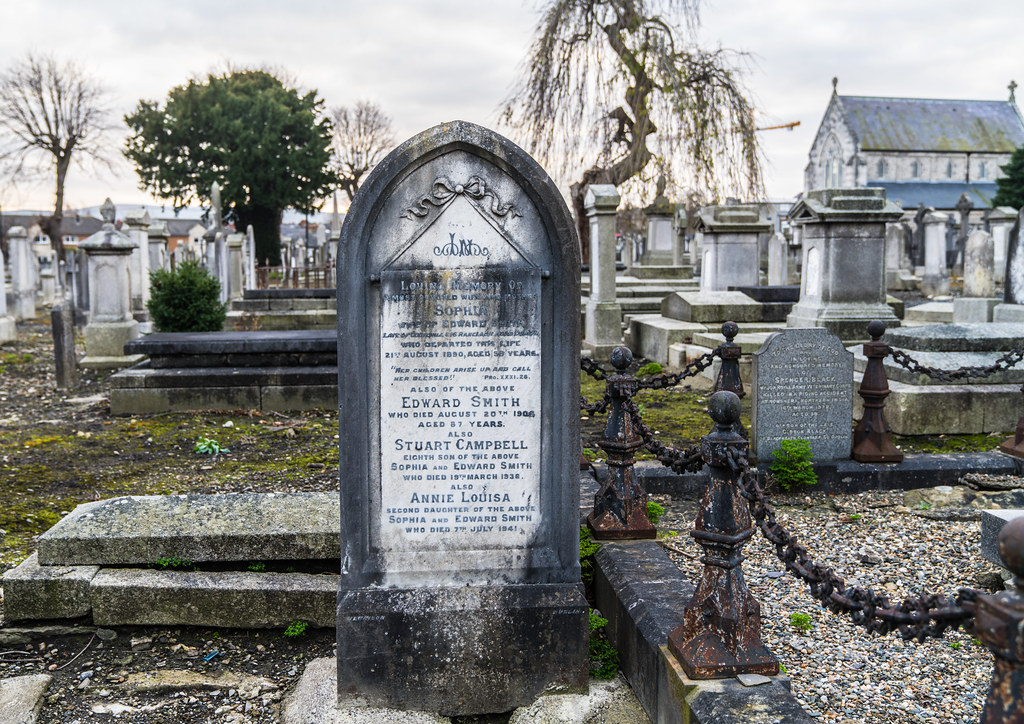 MOUNT JEROME CEMETERY IS AN INTERESTING PLACE TO VISIT [IT CLOSES AT 4PM]-134289