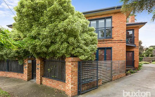 2/5 Southey Ct, Elwood VIC 3184