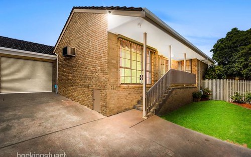 2/11 Howell Cl, Doncaster East VIC 3109
