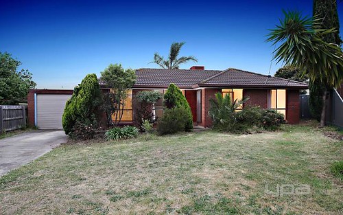 16 Winchester Ct, Kings Park VIC 3021