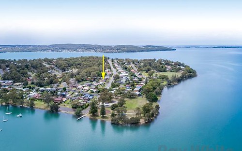 57 Middle Point Road, Bolton Point NSW