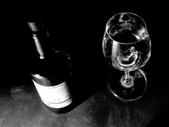 Anglų lietuvių žodynas. Žodis vino reiškia šnek. pigus vynas, vynelis lietuviškai.