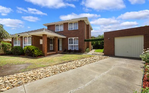 7 Coral Ct, Avondale Heights VIC 3034