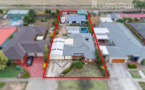 34 Westleigh Dr, Werribee VIC 3030