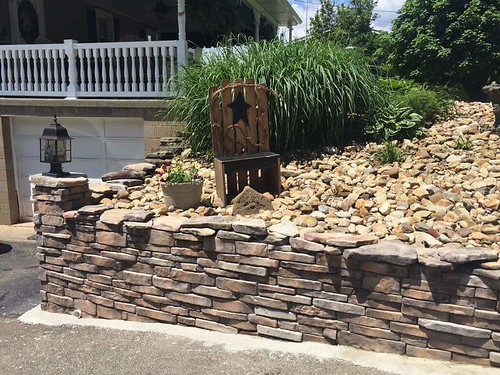 Chestnut - Dry Stack Stone (w/ Natural Stones Mix) - Residential Home • <a style="font-size:0.8em;" href="http://www.flickr.com/photos/107178405@N04/38967150515/" target="_blank">View on Flickr</a>
