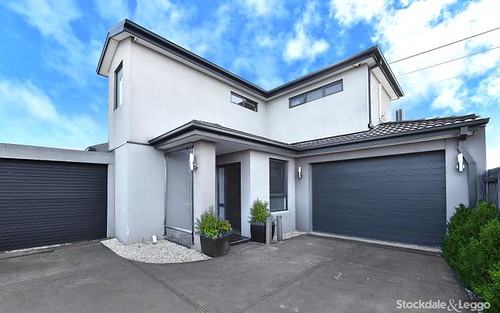 2/6 Mitchell Cr E, Meadow Heights VIC 3048