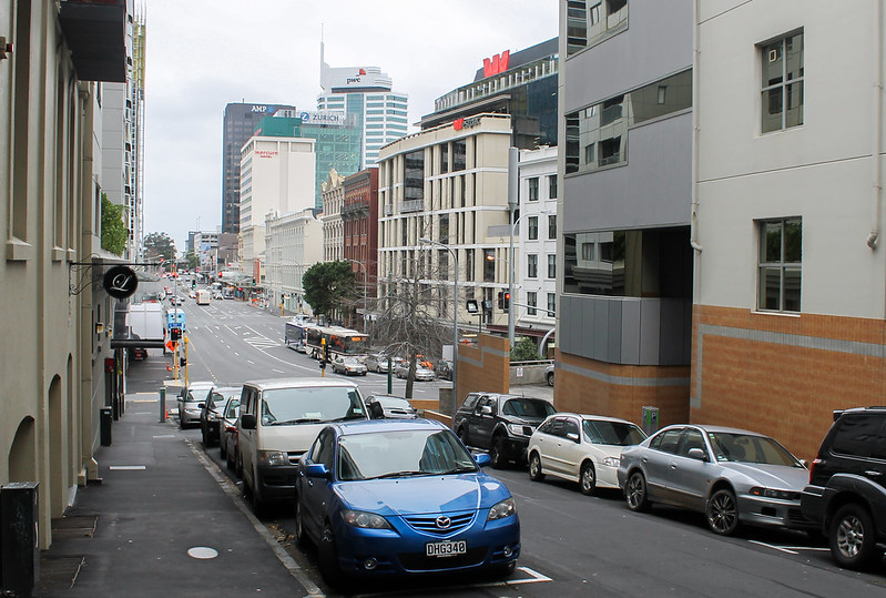 Street - Auckland, NZ<br/>© <a href="https://flickr.com/people/13722680@N08" target="_blank" rel="nofollow">13722680@N08</a> (<a href="https://flickr.com/photo.gne?id=40013604651" target="_blank" rel="nofollow">Flickr</a>)