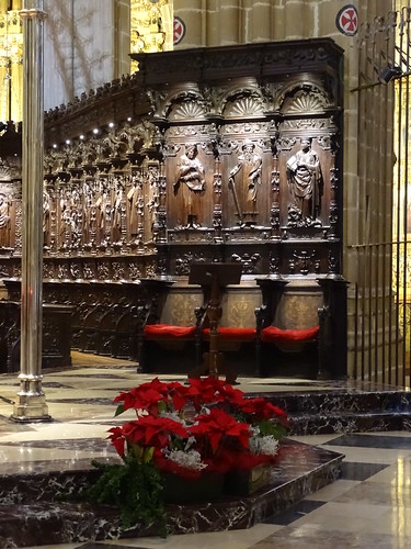 Coro renacentista en el presbiterio Catedral de Santa Maria La ...