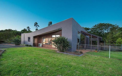 2 Finemore Cr, Qunaba QLD 4670