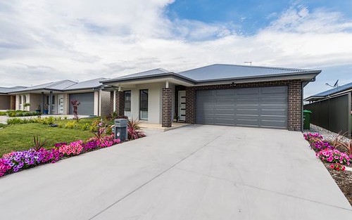 33 Griffiths Link, Googong NSW