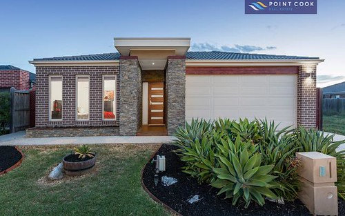 9 Marlin Cr, Point Cook VIC 3030