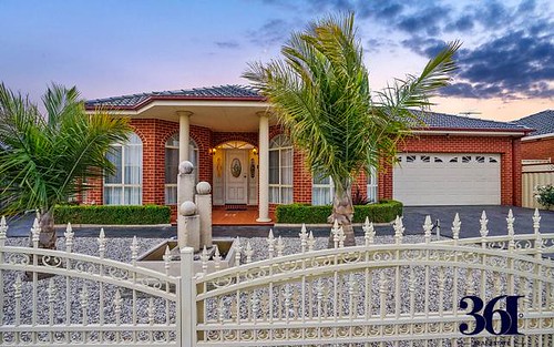 1 Wells Ave, Taylors Hill VIC