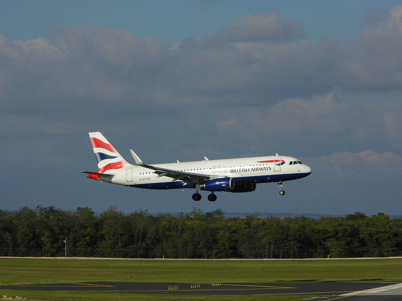 British Airways | Airbus A320-232 | G-EUYR<br/>© <a href="https://flickr.com/people/127932482@N02" target="_blank" rel="nofollow">127932482@N02</a> (<a href="https://flickr.com/photo.gne?id=40014912052" target="_blank" rel="nofollow">Flickr</a>)