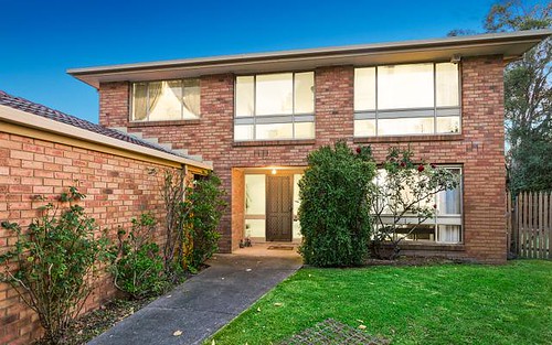 7 Sally Cl, Wantirna South VIC 3152