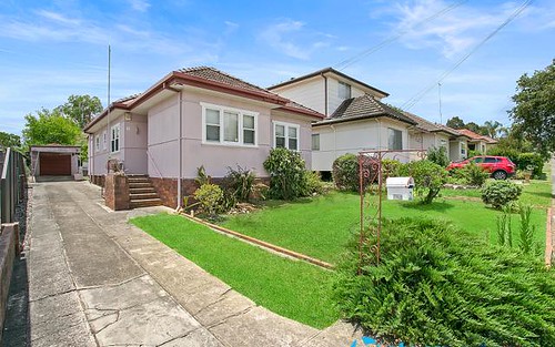 7 Rowley St, Pendle Hill NSW 2145