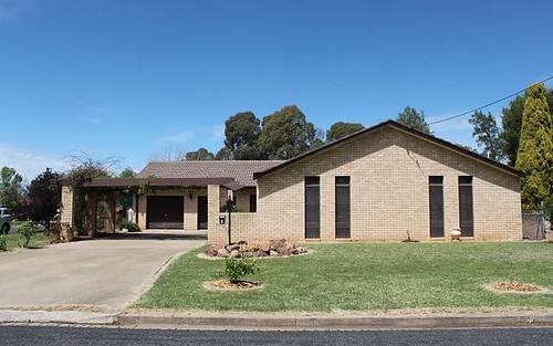8 Thompson St, Forbes NSW 2871