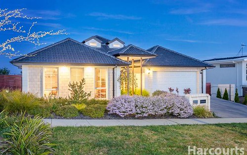 32 Cooley Crescent, Casey ACT