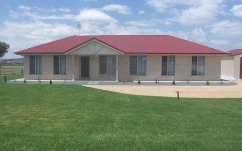 70 Square Rd, Canowindra NSW