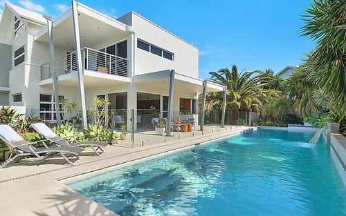 4 Seacliff Place, Caves Beach NSW