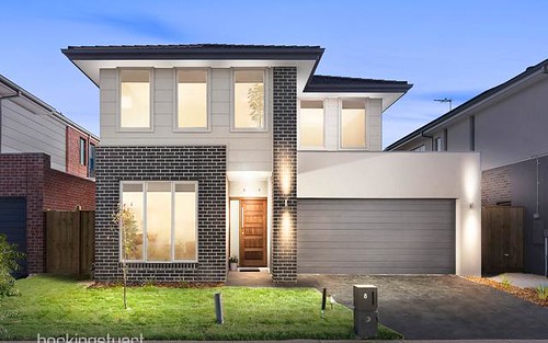 8 Roundhay Cr, Point Cook VIC 3030