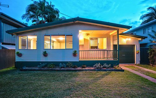 54 Whiting St, Labrador QLD 4215