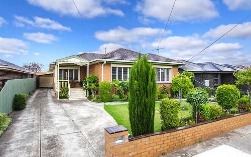 14 Arbor Tce, Avondale Heights VIC 3034