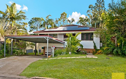 18 Doulton St, Stafford Heights QLD 4053