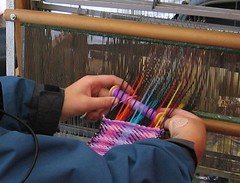 jean-tries-her-hand-at-the-loom_32058867_o