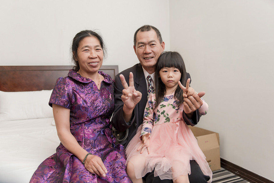 婚攝 台南商務會館 戶外證婚 婚禮攝影 W & N 008