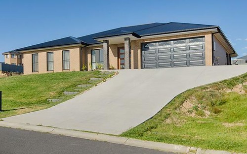 32 James Odonnell Drive, Lithgow NSW