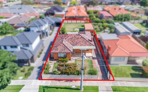 19 Robson Avenue, Avondale Heights VIC