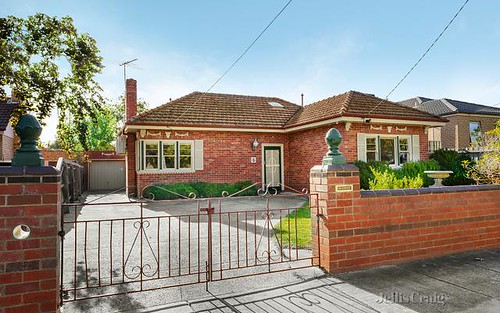 6 Thaxted Rd, Murrumbeena VIC 3163