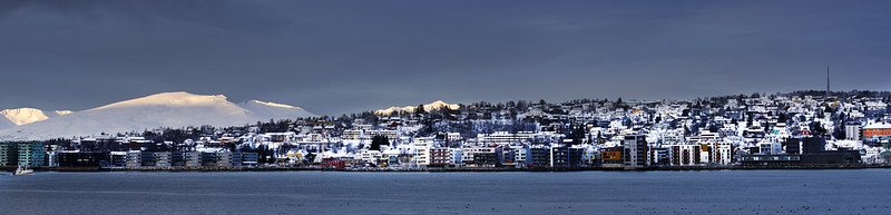 Tromsø in the winter sun (2017-02-17)<br/>© <a href="https://flickr.com/people/58502421@N08" target="_blank" rel="nofollow">58502421@N08</a> (<a href="https://flickr.com/photo.gne?id=38893198700" target="_blank" rel="nofollow">Flickr</a>)