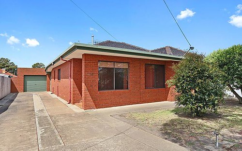 30 Willow Cr, Bell Park VIC 3215