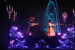 Fantasmic! nighttime show at Disneyland Park • <a style="font-size:0.8em;" href="http://www.flickr.com/photos/28558260@N04/31108410527/" target="_blank">View on Flickr</a>