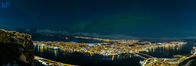 Tromsø Panorama with Aurora<br/>© <a href="https://flickr.com/people/137412371@N08" target="_blank" rel="nofollow">137412371@N08</a> (<a href="https://flickr.com/photo.gne?id=44656121800" target="_blank" rel="nofollow">Flickr</a>)