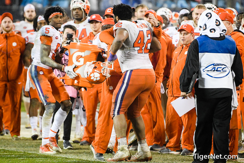 Clemson Football Photo of Christian Wilkins and Dabo Swinney and Tee Higgins and pittsburgh