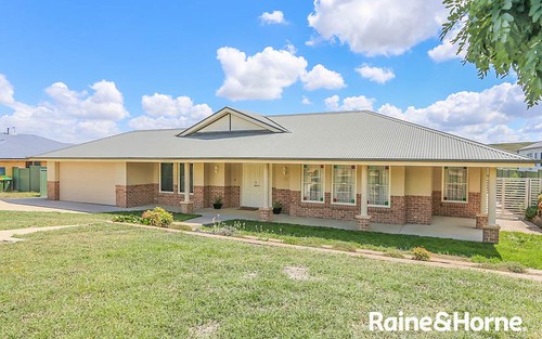 30 Emerald Dr, Kelso NSW 2795