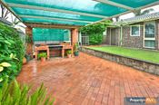 15 Summer Hill Place, St Clair NSW