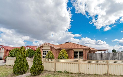 2 Border Place, Meadow Heights VIC